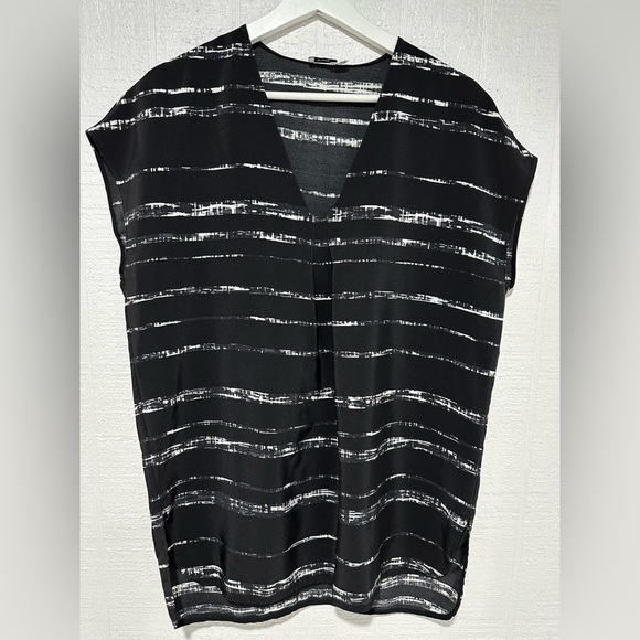 Vince shadow stripe silk oversized blouse top size S - Picture 2 of 10